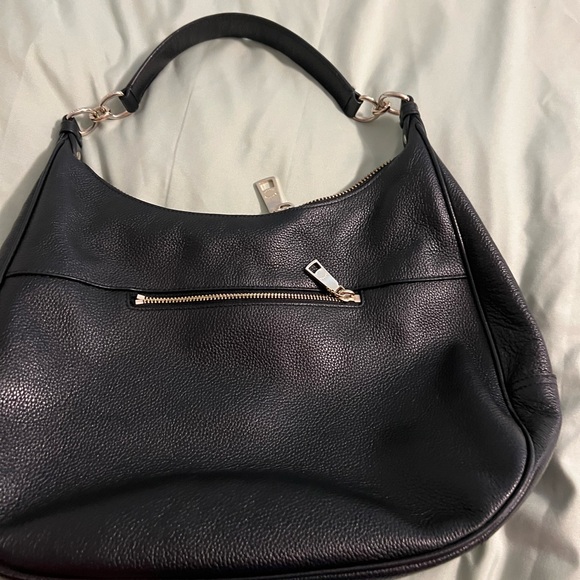 COACH Vintage Leather Shoulder Bag ** Smoke & Pet free home** - Picture 2 of 12